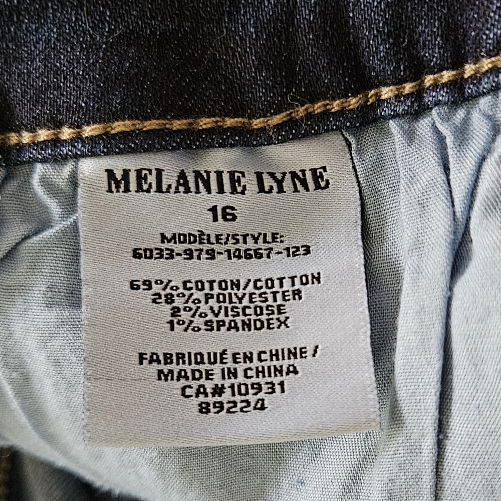 Melanie Lyne Pleated Tie Waist Denim Shorts - Picture 6 of 7